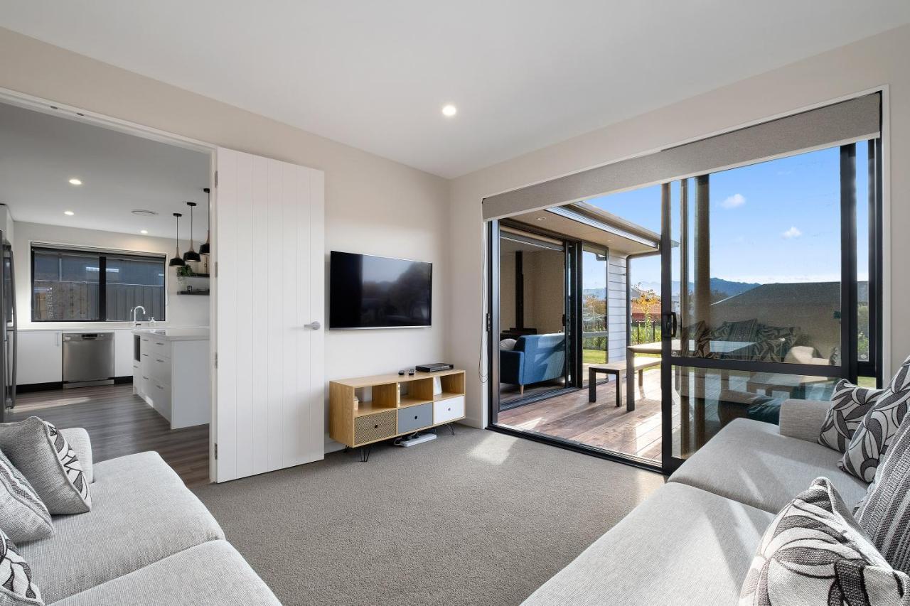 Sapphire Spring Rise Villa Wanaka Bagian luar foto