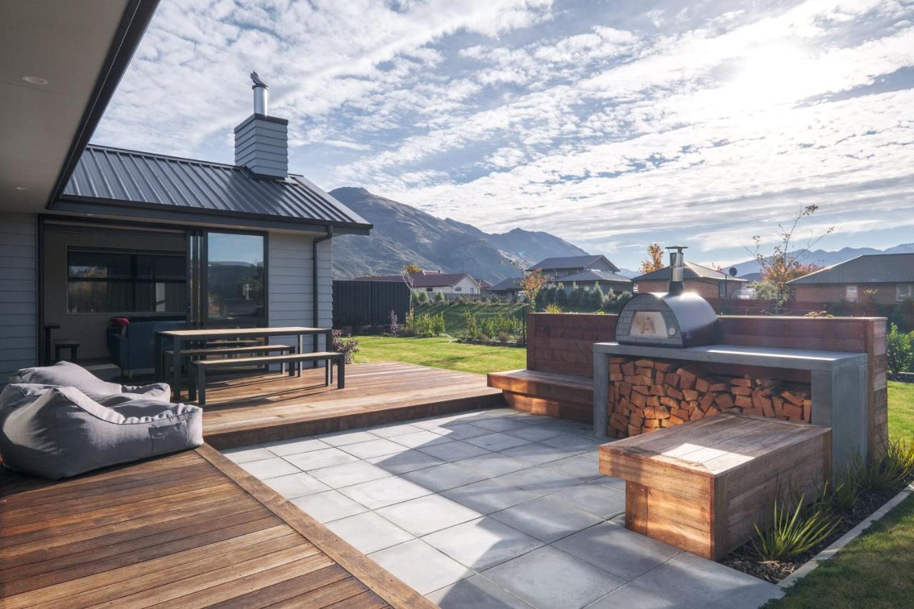 Sapphire Spring Rise Villa Wanaka Bagian luar foto